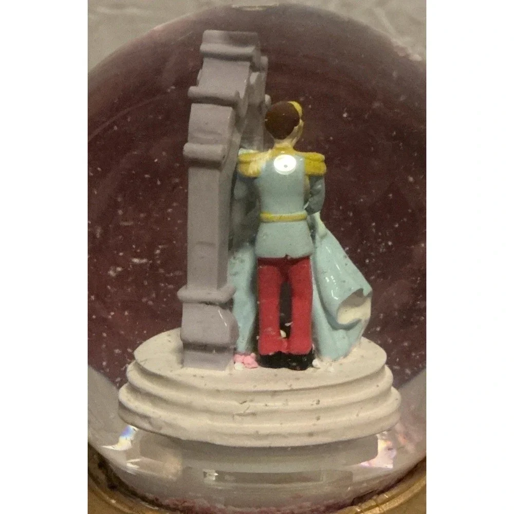 Disney Cinderella And Prince Charming Musical With Swirling Snow Globe, Tested